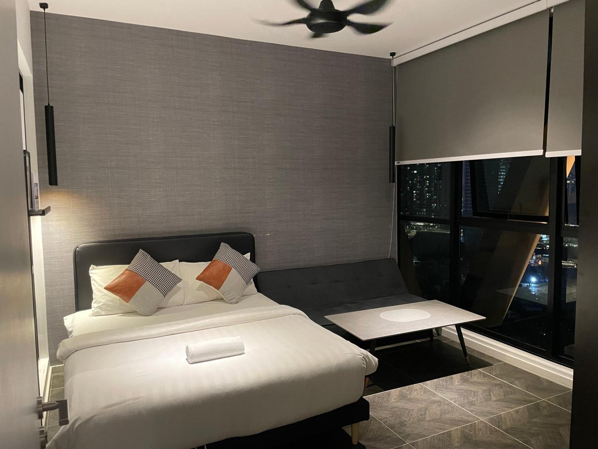 Scarletz Suites Twin Tower Klcc Kuala Lumpur By Okidoki Exterior foto